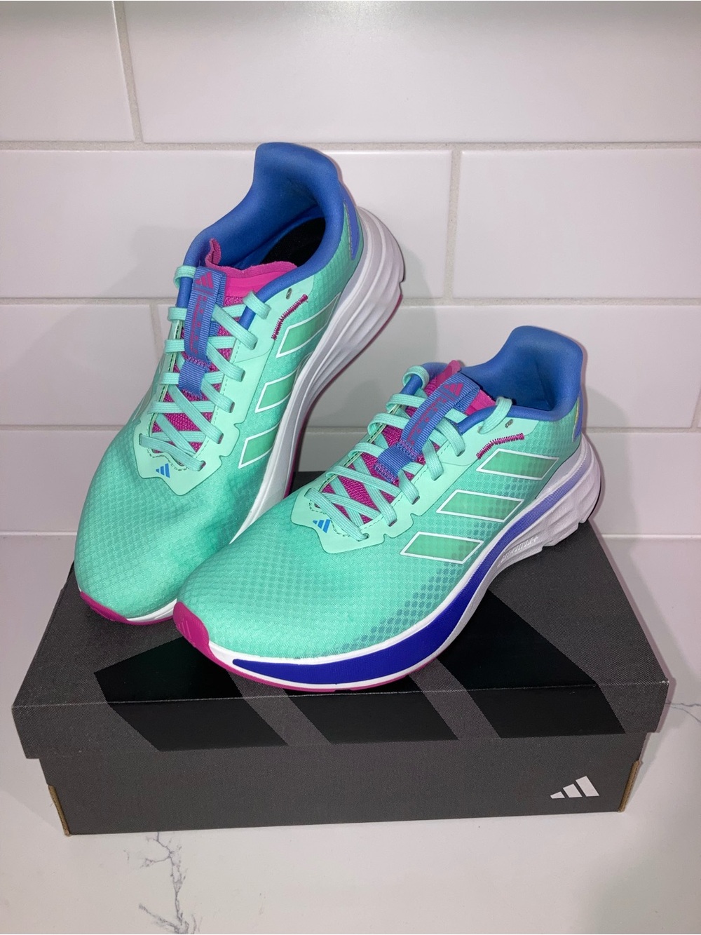 Adidas Speedmotion Aqua & Purple Running Shoes - size 9